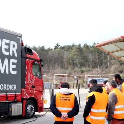 [by CORDIER] Des futurs conducteurs en visite chez Hyper Volume