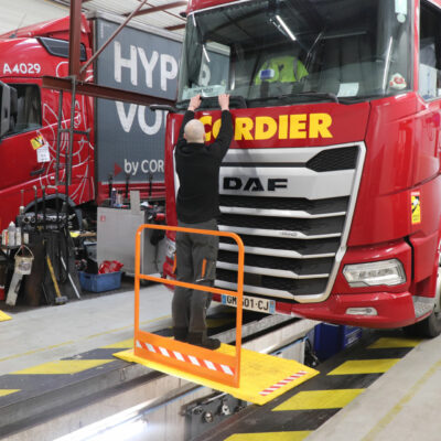 [BY CORDIER] Hyper Trucks s&rsquo;équipe de passerelles de sécurité